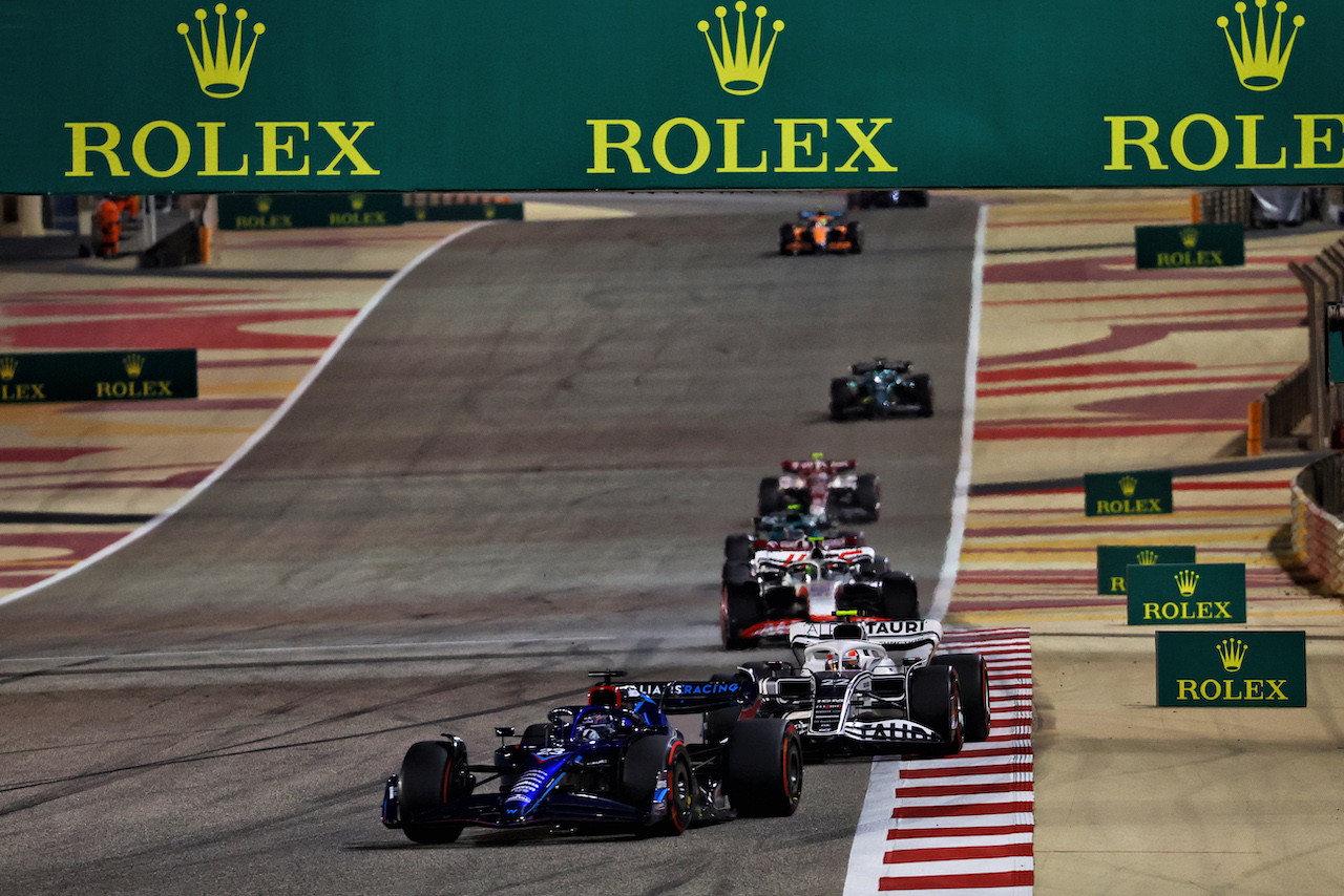 GP BAHRAIN, Alexander Albon (THA) Williams Racing FW44.
20.03.2022. Formula 1 World Championship, Rd 1, Bahrain Grand Prix, Sakhir, Bahrain, Gara Day.
- www.xpbimages.com, EMail: requests@xpbimages.com © Copyright: Batchelor / XPB Images