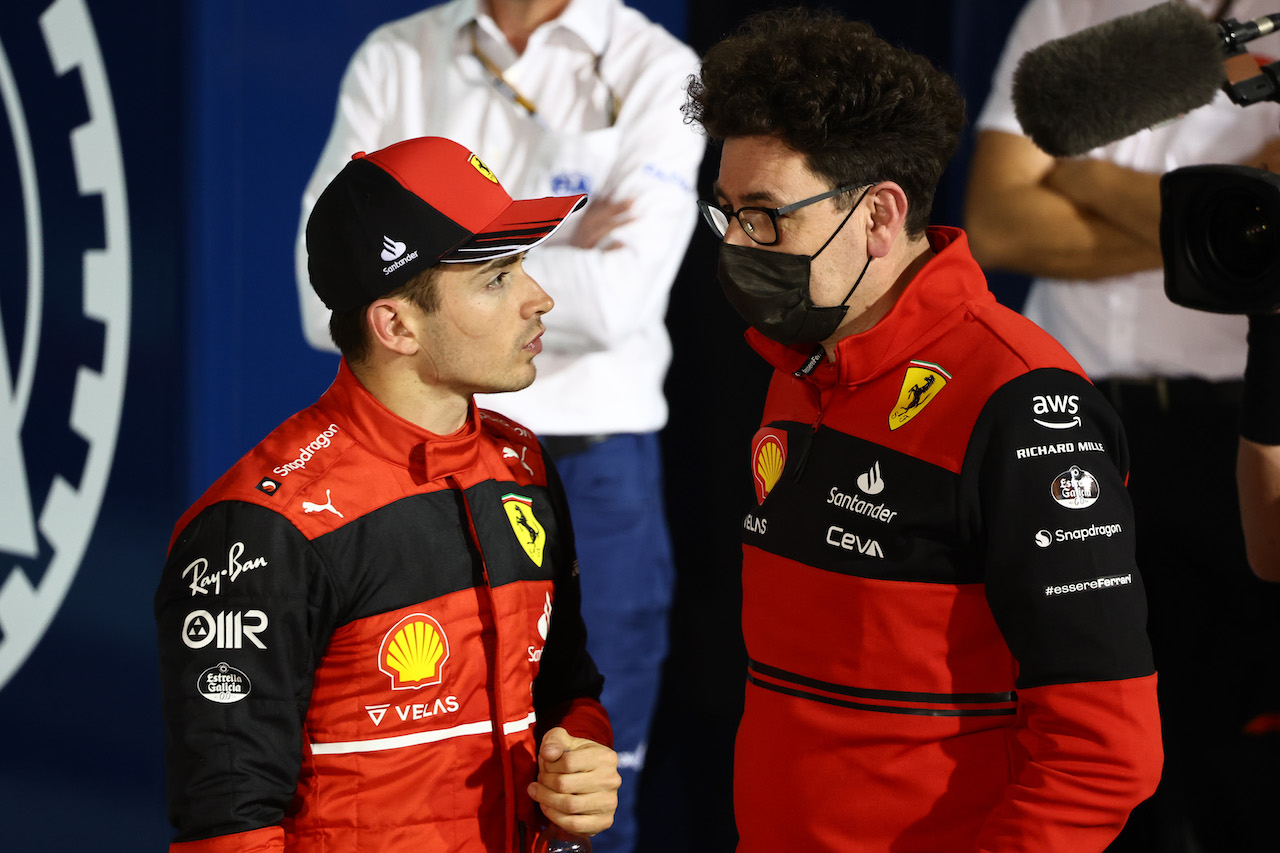 GP BAHRAIN, Charles Leclerc (MON) Ferrari with Mattia Binotto (ITA) Ferrari Team Principal.
20.03.2022. Formula 1 World Championship, Rd 1, Bahrain Grand Prix, Sakhir, Bahrain, Gara Day.
- www.xpbimages.com, EMail: requests@xpbimages.com © Copyright: Batchelor / XPB Images