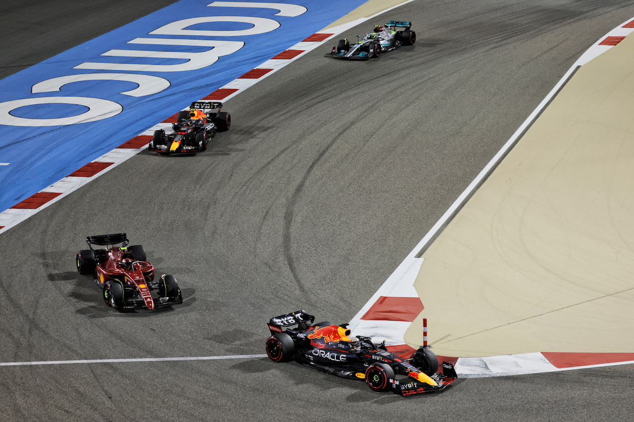 GP BAHRAIN, Max Verstappen (NLD) Red Bull Racing RB18.
20.03.2022. Formula 1 World Championship, Rd 1, Bahrain Grand Prix, Sakhir, Bahrain, Gara Day.
- www.xpbimages.com, EMail: requests@xpbimages.com © Copyright: Bearne / XPB Images