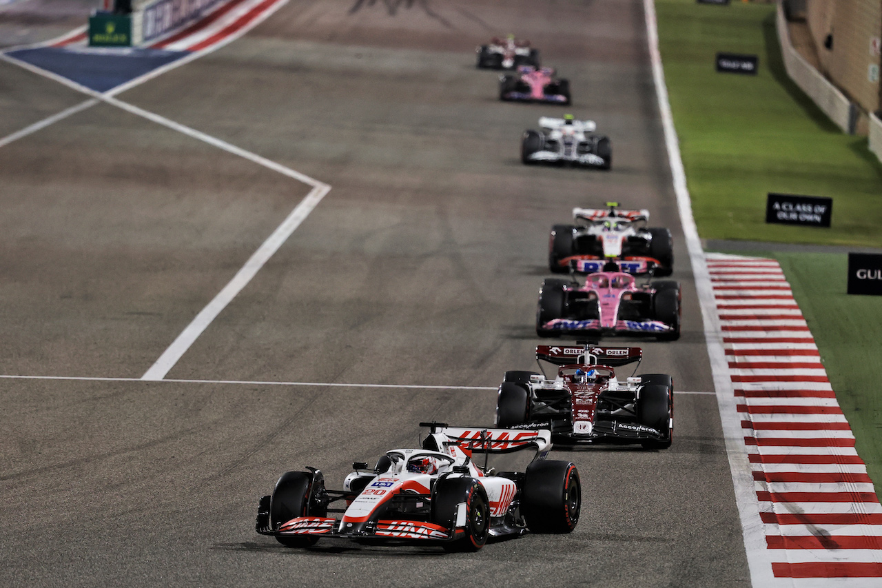 GP BAHRAIN, Kevin Magnussen (DEN) Haas VF-22.
20.03.2022. Formula 1 World Championship, Rd 1, Bahrain Grand Prix, Sakhir, Bahrain, Gara Day.
- www.xpbimages.com, EMail: requests@xpbimages.com © Copyright: Moy / XPB Images