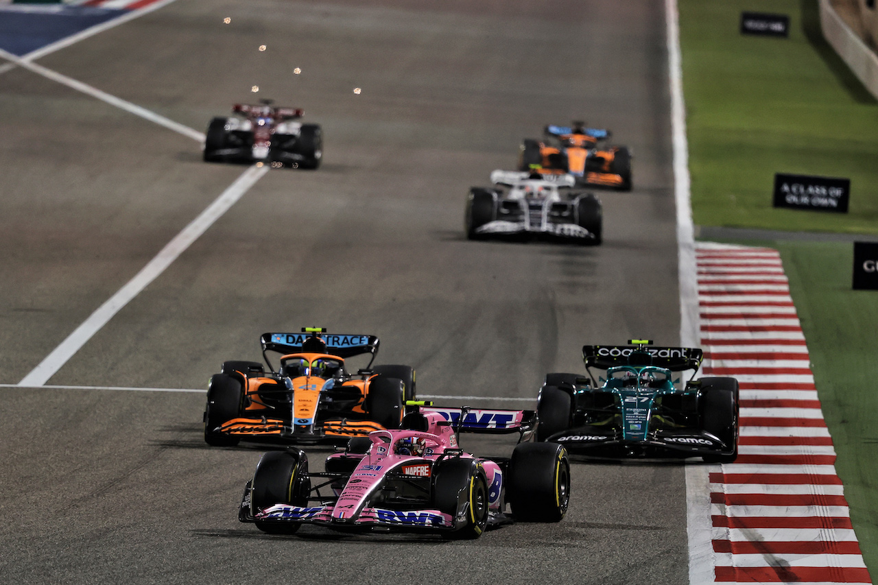 GP BAHRAIN, Esteban Ocon (FRA) Alpine F1 Team A522.
20.03.2022. Formula 1 World Championship, Rd 1, Bahrain Grand Prix, Sakhir, Bahrain, Gara Day.
- www.xpbimages.com, EMail: requests@xpbimages.com © Copyright: Moy / XPB Images