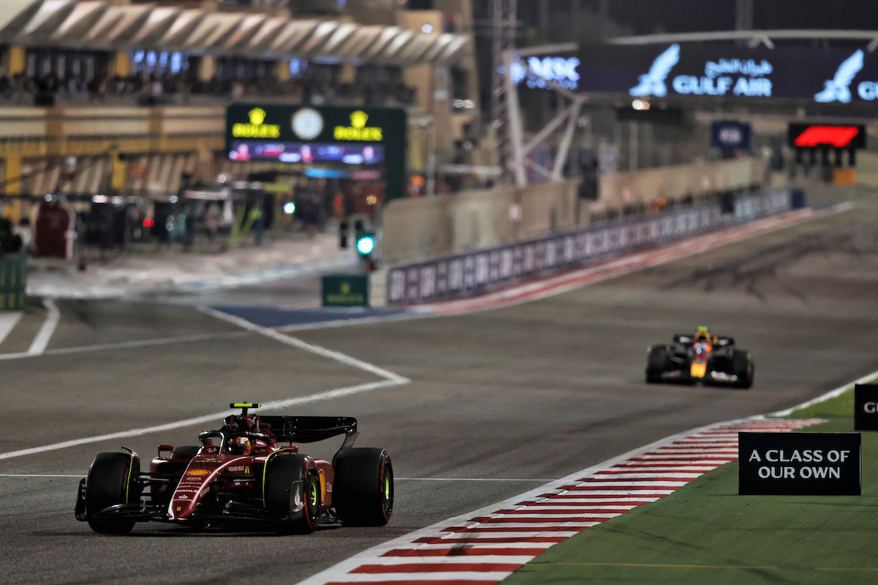 GP BAHRAIN, Carlos Sainz Jr (ESP) Ferrari F1-75.
20.03.2022. Formula 1 World Championship, Rd 1, Bahrain Grand Prix, Sakhir, Bahrain, Gara Day.
- www.xpbimages.com, EMail: requests@xpbimages.com © Copyright: Moy / XPB Images