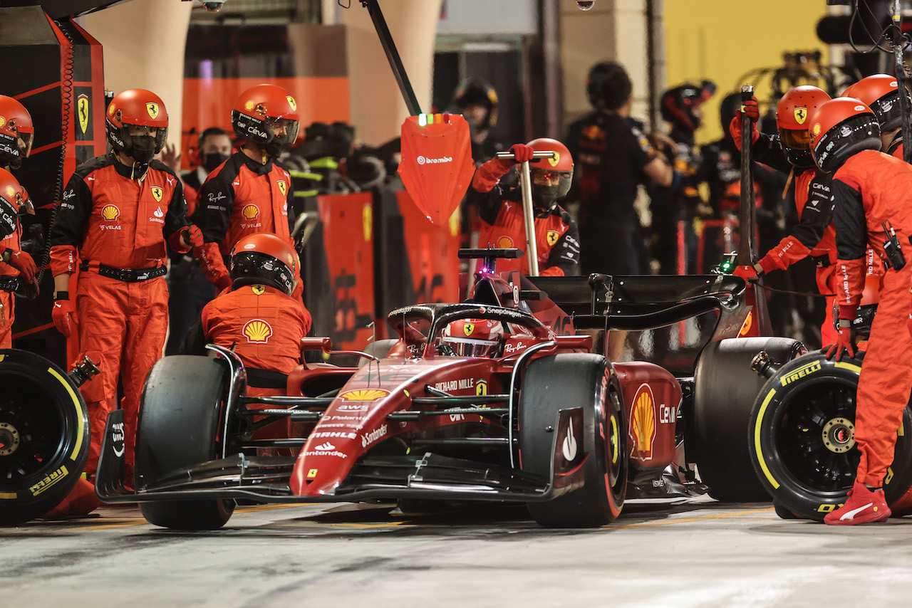 GP BAHRAIN, Charles Leclerc (FRA), Ferrari 
20.03.2022. Formula 1 World Championship, Rd 1, Bahrain Grand Prix, Sakhir, Bahrain, Gara Day.
- www.xpbimages.com, EMail: requests@xpbimages.com © Copyright: Charniaux / XPB Images