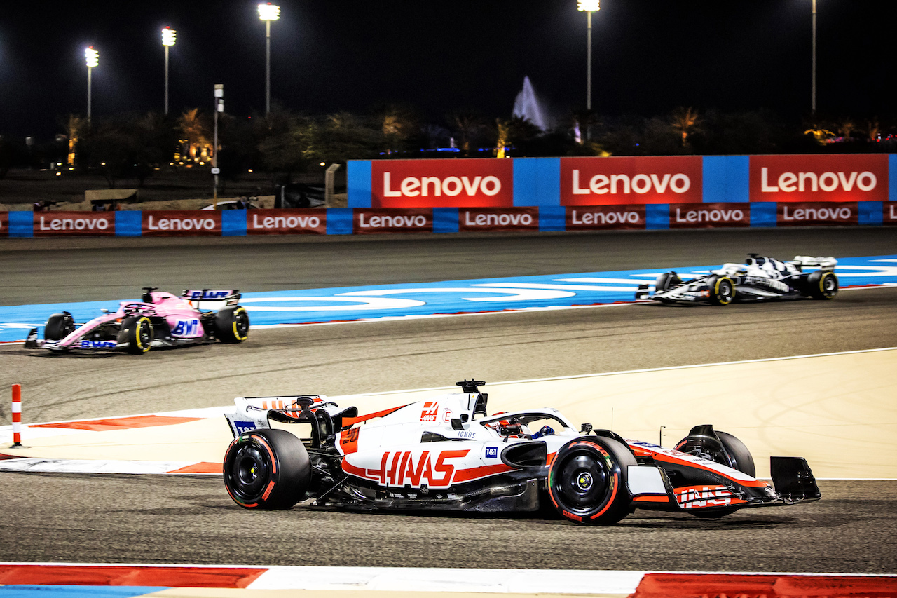 GP BAHRAIN, Mick Schumacher (GER) Haas VF-22.
20.03.2022. Formula 1 World Championship, Rd 1, Bahrain Grand Prix, Sakhir, Bahrain, Gara Day.
- www.xpbimages.com, EMail: requests@xpbimages.com © Copyright: Bearne / XPB Images