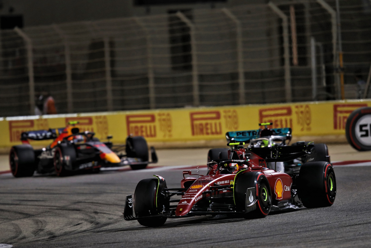 GP BAHRAIN, Carlos Sainz Jr (ESP) Ferrari F1-75.
20.03.2022. Formula 1 World Championship, Rd 1, Bahrain Grand Prix, Sakhir, Bahrain, Gara Day.
 - www.xpbimages.com, EMail: requests@xpbimages.com © Copyright: Coates / XPB Images