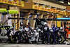 GP BAHRAIN, Yuki Tsunoda (JPN) AlphaTauri AT03 makes a pit stop.
20.03.2022. Formula 1 World Championship, Rd 1, Bahrain Grand Prix, Sakhir, Bahrain, Gara Day.
- www.xpbimages.com, EMail: requests@xpbimages.com © Copyright: Batchelor / XPB Images