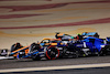 GP BAHRAIN, Daniel Ricciardo (AUS) McLaren MCL36 e Nicholas Latifi (CDN) Williams Racing FW44 battle for position.
20.03.2022. Formula 1 World Championship, Rd 1, Bahrain Grand Prix, Sakhir, Bahrain, Gara Day.
- www.xpbimages.com, EMail: requests@xpbimages.com © Copyright: Charniaux / XPB Images