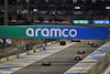 GP BAHRAIN, Guanyu Zhou (CHN) Alfa Romeo F1 Team C42 e other cars unlap themselves past the Mercedes FIA Safety Car.
20.03.2022. Formula 1 World Championship, Rd 1, Bahrain Grand Prix, Sakhir, Bahrain, Gara Day.
- www.xpbimages.com, EMail: requests@xpbimages.com © Copyright: Bearne / XPB Images