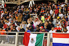 GP BAHRAIN, Circuit Atmosfera - fans in the grandstand.
20.03.2022. Formula 1 World Championship, Rd 1, Bahrain Grand Prix, Sakhir, Bahrain, Gara Day.
- www.xpbimages.com, EMail: requests@xpbimages.com © Copyright: Moy / XPB Images