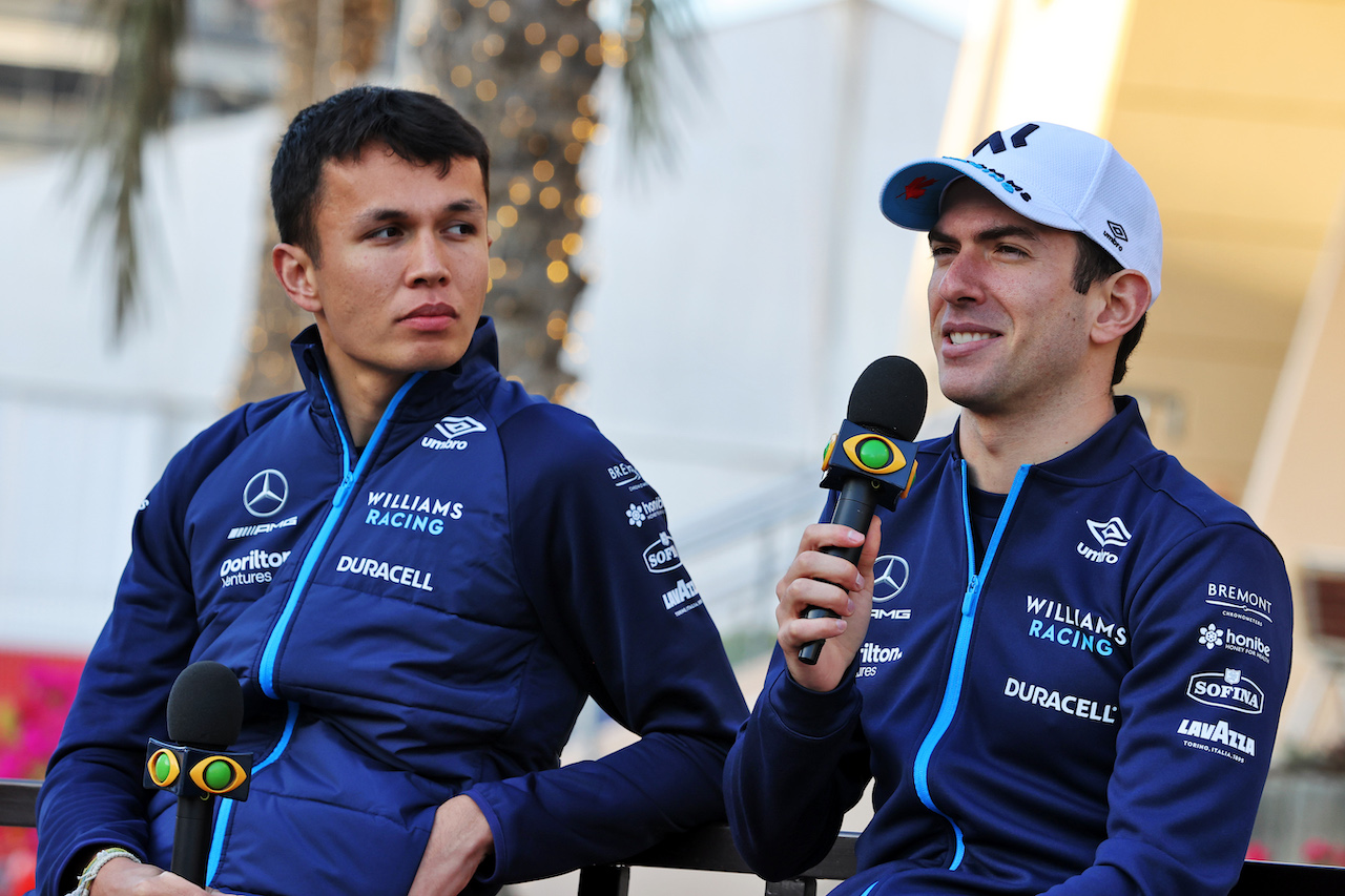 GP BAHRAIN, (L to R): Alexander Albon (THA) Williams Racing with team mate Nicholas Latifi (CDN) Williams Racing.
17.03.2022. Formula 1 World Championship, Rd 1, Bahrain Grand Prix, Sakhir, Bahrain, Preparation Day.
- www.xpbimages.com, EMail: requests@xpbimages.com © Copyright: Moy / XPB Images