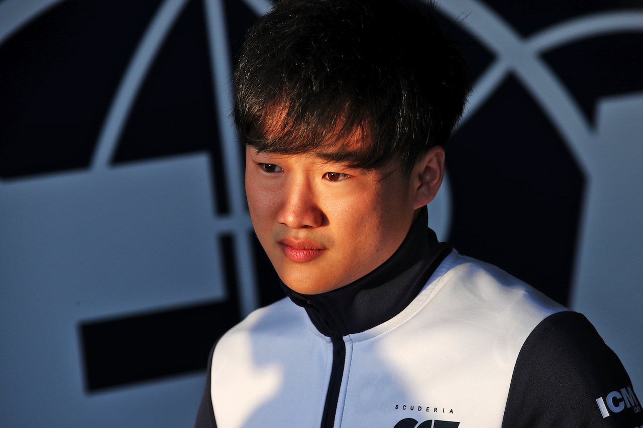 GP BAHRAIN, Yuki Tsunoda (JPN) AlphaTauri.
17.03.2022. Formula 1 World Championship, Rd 1, Bahrain Grand Prix, Sakhir, Bahrain, Preparation Day.
 - www.xpbimages.com, EMail: requests@xpbimages.com © Copyright: Coates / XPB Images