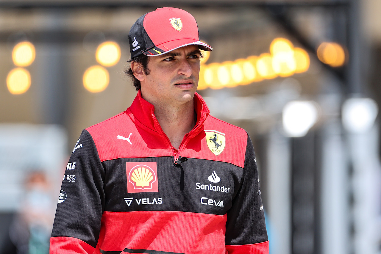 GP BAHRAIN, Carlos Sainz Jr (ESP), Ferrari 
17.03.2022. Formula 1 World Championship, Rd 1, Bahrain Grand Prix, Sakhir, Bahrain, Preparation Day.
- www.xpbimages.com, EMail: requests@xpbimages.com ¬© Copyright: Charniaux / XPB Images