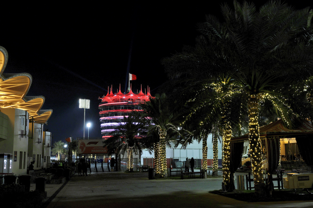 GP BAHRAIN, Paddock Atmosfera.
17.03.2022. Formula 1 World Championship, Rd 1, Bahrain Grand Prix, Sakhir, Bahrain, Preparation Day.
- www.xpbimages.com, EMail: requests@xpbimages.com © Copyright: Bearne / XPB Images