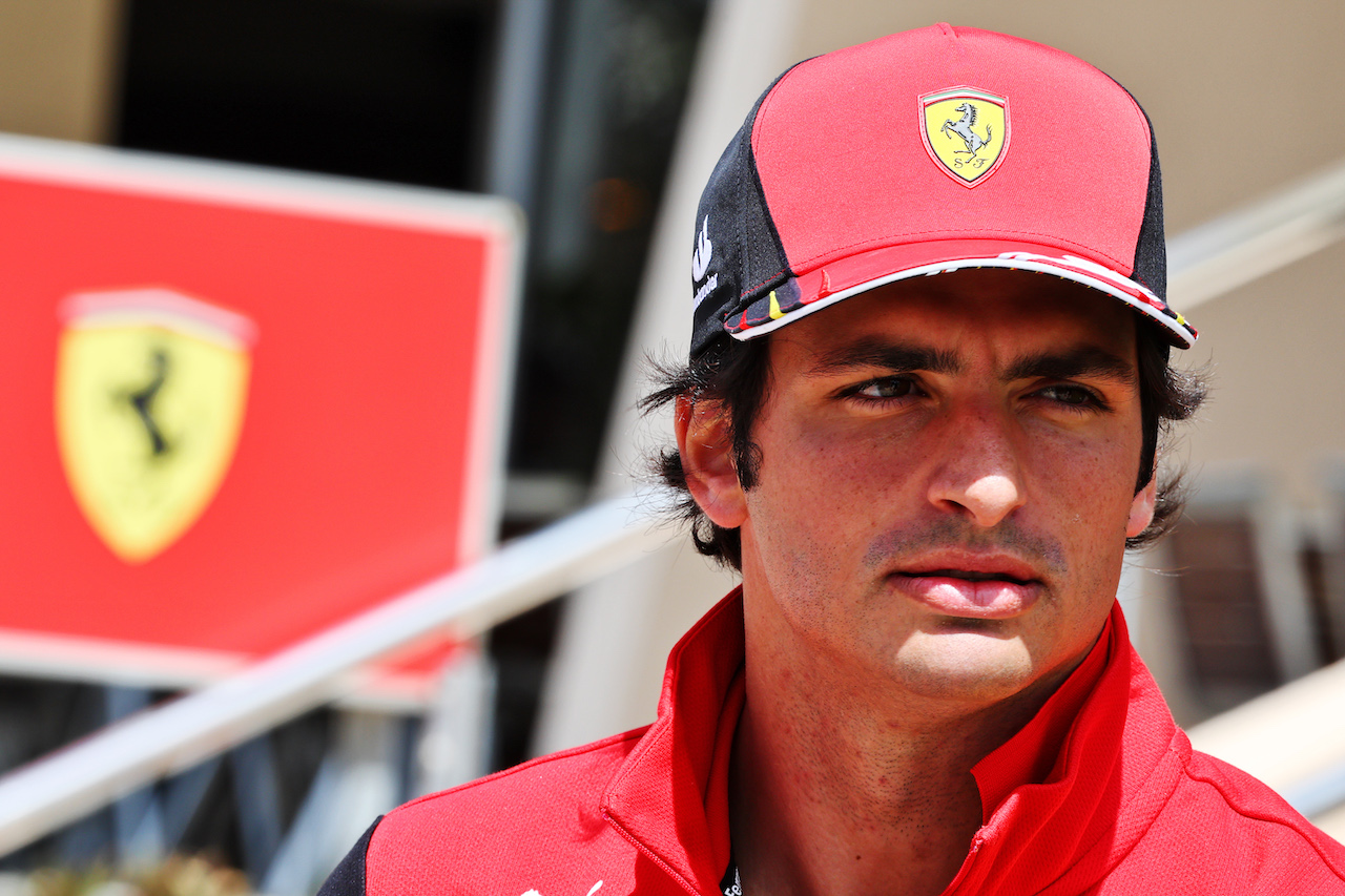 GP BAHRAIN, Carlos Sainz Jr (ESP) Ferrari.
17.03.2022. Formula 1 World Championship, Rd 1, Bahrain Grand Prix, Sakhir, Bahrain, Preparation Day.
- www.xpbimages.com, EMail: requests@xpbimages.com © Copyright: Batchelor / XPB Images