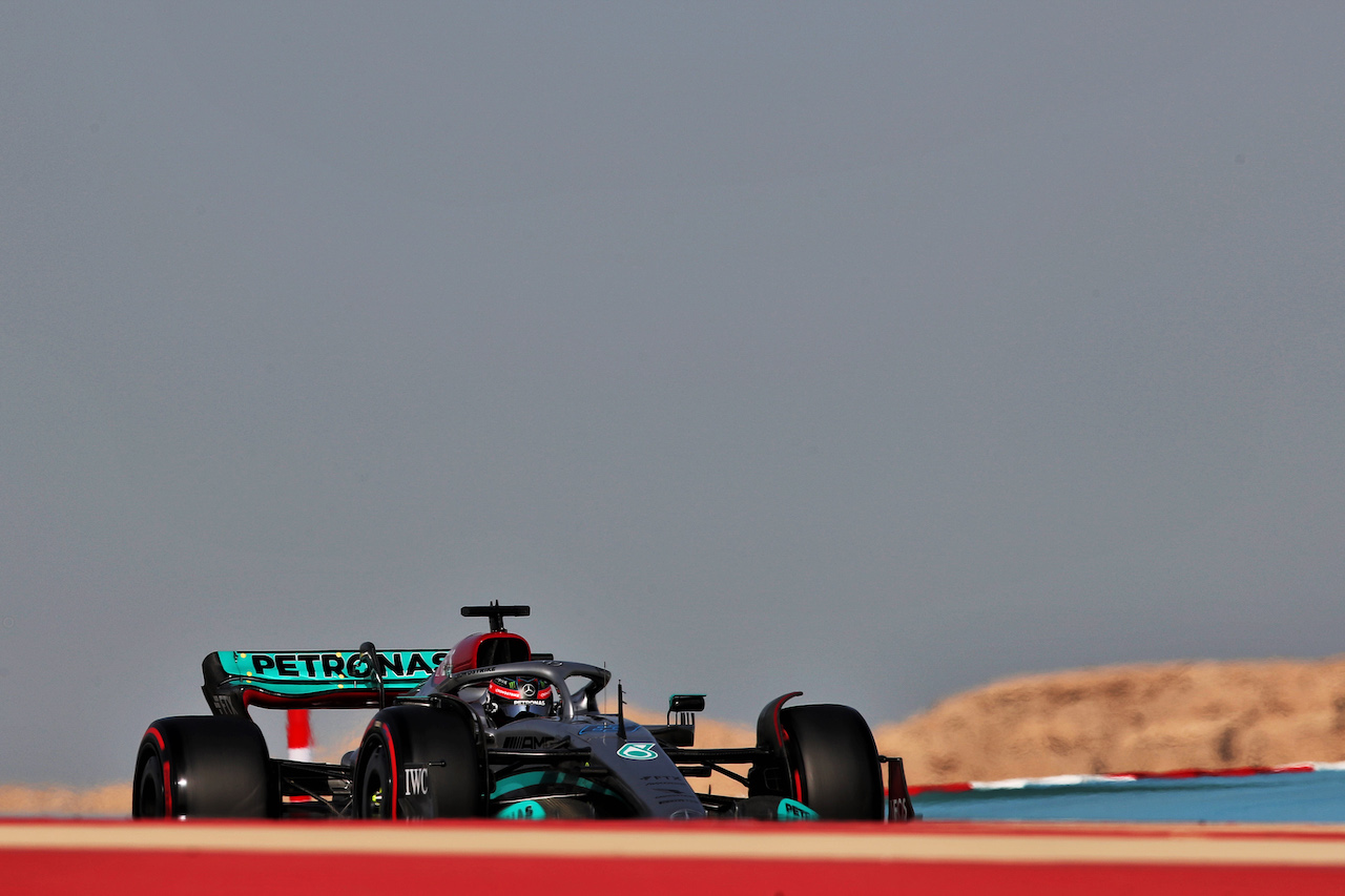 GP BAHRAIN, George Russell (GBR) Mercedes AMG F1 W13.
19.03.2022. Formula 1 World Championship, Rd 1, Bahrain Grand Prix, Sakhir, Bahrain, Qualifiche Day.
 - www.xpbimages.com, EMail: requests@xpbimages.com © Copyright: Coates / XPB Images