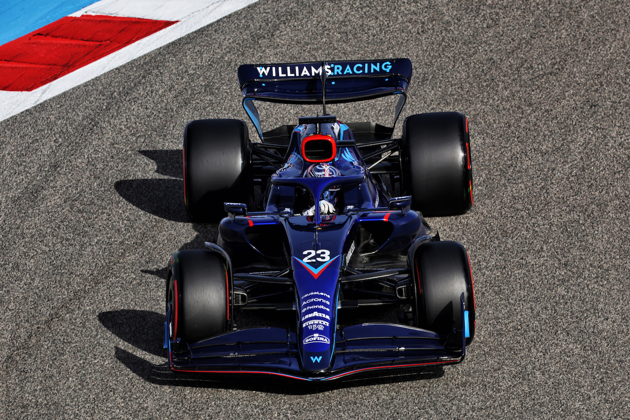 GP BAHRAIN, Alexander Albon (THA) Williams Racing FW44.
19.03.2022. Formula 1 World Championship, Rd 1, Bahrain Grand Prix, Sakhir, Bahrain, Qualifiche Day.
- www.xpbimages.com, EMail: requests@xpbimages.com © Copyright: Bearne / XPB Images