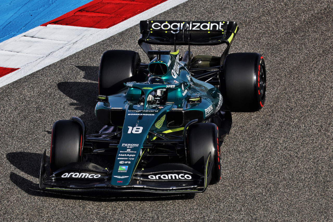 GP BAHRAIN, Lance Stroll (CDN) Aston Martin F1 Team AMR22.
19.03.2022. Formula 1 World Championship, Rd 1, Bahrain Grand Prix, Sakhir, Bahrain, Qualifiche Day.
- www.xpbimages.com, EMail: requests@xpbimages.com © Copyright: Bearne / XPB Images