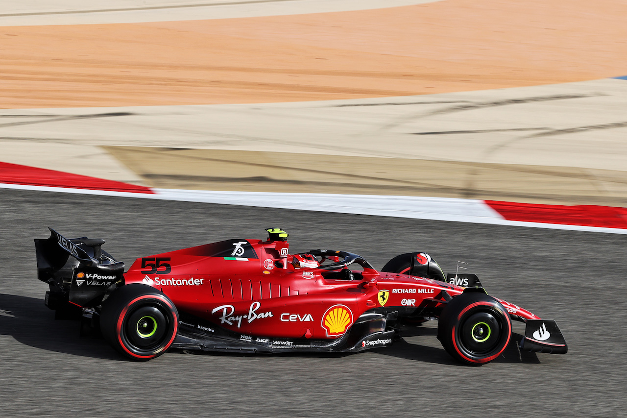 GP BAHRAIN, Carlos Sainz Jr (ESP) Ferrari F1-75.
19.03.2022. Formula 1 World Championship, Rd 1, Bahrain Grand Prix, Sakhir, Bahrain, Qualifiche Day.
- www.xpbimages.com, EMail: requests@xpbimages.com © Copyright: Moy / XPB Images