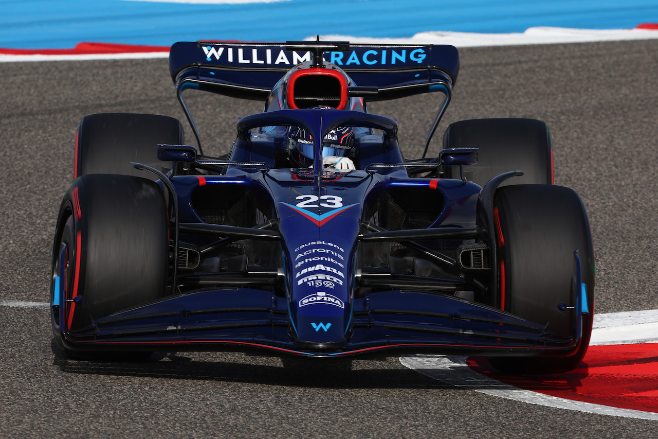 GP BAHRAIN, Alexander Albon (THA) Williams Racing FW44.
19.03.2022. Formula 1 World Championship, Rd 1, Bahrain Grand Prix, Sakhir, Bahrain, Qualifiche Day.
- www.xpbimages.com, EMail: requests@xpbimages.com ¬© Copyright: Batchelor / XPB Images