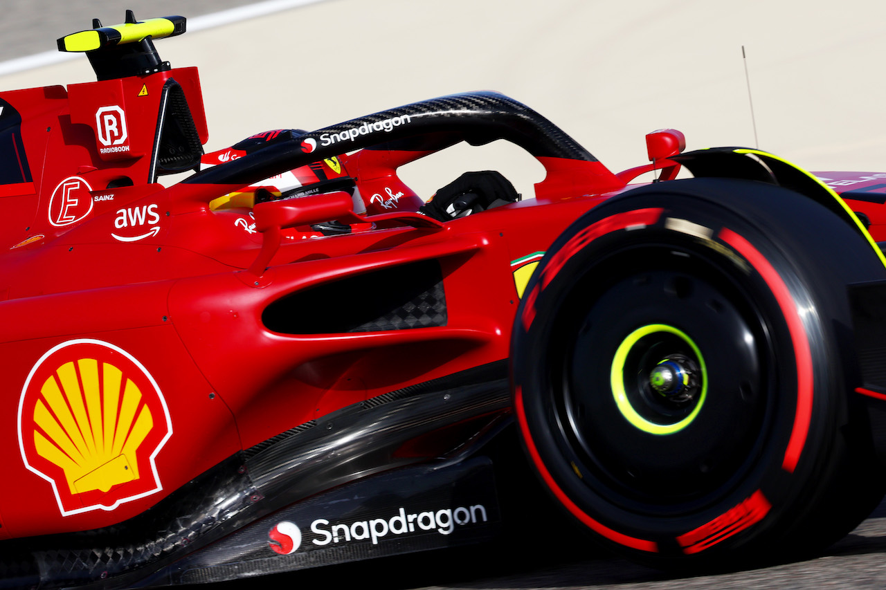 GP BAHRAIN, Charles Leclerc (MON) Ferrari F1-75.
19.03.2022. Formula 1 World Championship, Rd 1, Bahrain Grand Prix, Sakhir, Bahrain, Qualifiche Day.
- www.xpbimages.com, EMail: requests@xpbimages.com ¬© Copyright: Batchelor / XPB Images
