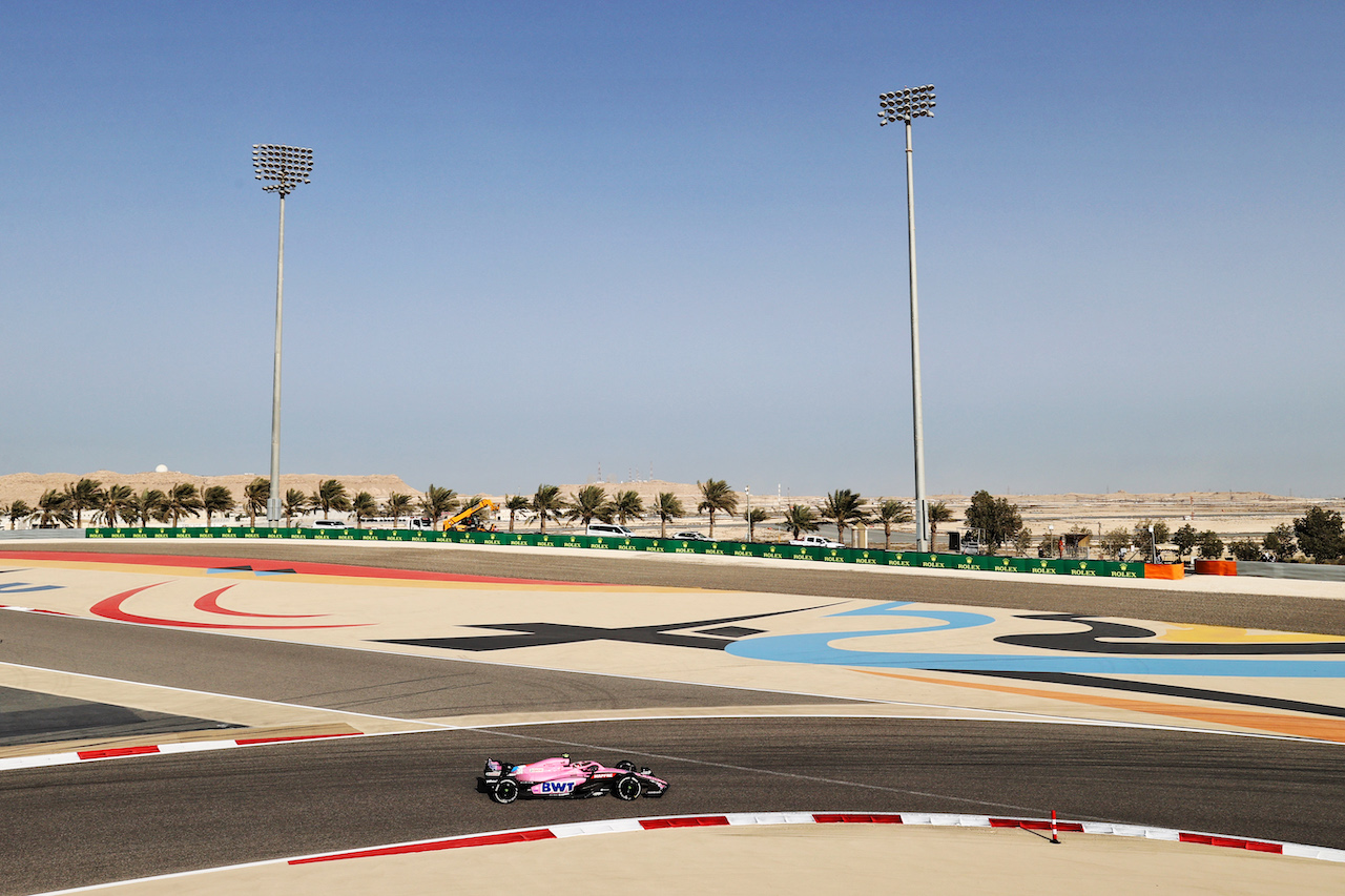 GP BAHRAIN, Esteban Ocon (FRA) Alpine F1 Team A522.
19.03.2022. Formula 1 World Championship, Rd 1, Bahrain Grand Prix, Sakhir, Bahrain, Qualifiche Day.
- www.xpbimages.com, EMail: requests@xpbimages.com © Copyright: Moy / XPB Images