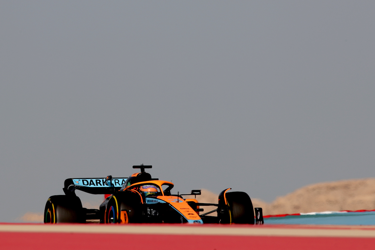 GP BAHRAIN, Daniel Ricciardo (AUS) McLaren MCL36.
19.03.2022. Formula 1 World Championship, Rd 1, Bahrain Grand Prix, Sakhir, Bahrain, Qualifiche Day.
 - www.xpbimages.com, EMail: requests@xpbimages.com © Copyright: Coates / XPB Images