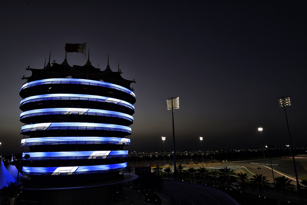GP BAHRAIN, Alexander Albon (THA) Williams Racing FW44.
19.03.2022. Formula 1 World Championship, Rd 1, Bahrain Grand Prix, Sakhir, Bahrain, Qualifiche Day.
- www.xpbimages.com, EMail: requests@xpbimages.com © Copyright: Bearne / XPB Images