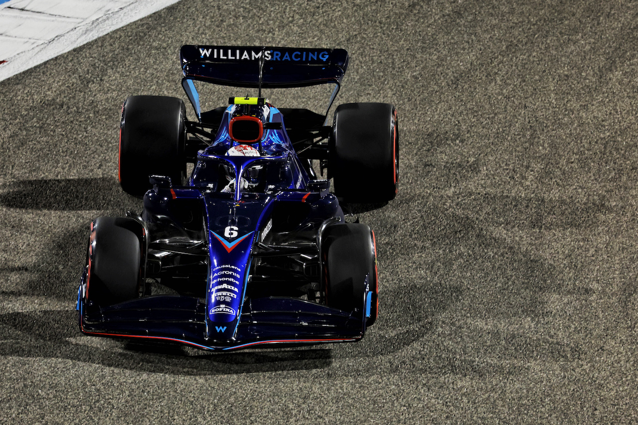 GP BAHRAIN, Nicholas Latifi (CDN) Williams Racing FW44.
19.03.2022. Formula 1 World Championship, Rd 1, Bahrain Grand Prix, Sakhir, Bahrain, Qualifiche Day.
- www.xpbimages.com, EMail: requests@xpbimages.com © Copyright: Bearne / XPB Images