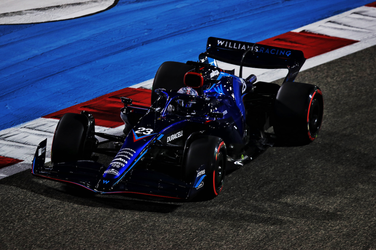 GP BAHRAIN, Alexander Albon (THA) Williams Racing FW44.
19.03.2022. Formula 1 World Championship, Rd 1, Bahrain Grand Prix, Sakhir, Bahrain, Qualifiche Day.
 - www.xpbimages.com, EMail: requests@xpbimages.com © Copyright: Coates / XPB Images