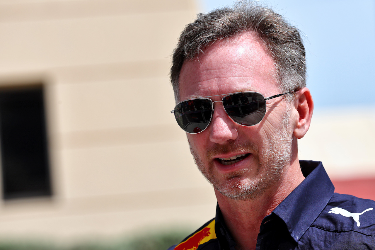 GP BAHRAIN, Christian Horner (GBR) Red Bull Racing Team Principal.
19.03.2022. Formula 1 World Championship, Rd 1, Bahrain Grand Prix, Sakhir, Bahrain, Qualifiche Day.
- www.xpbimages.com, EMail: requests@xpbimages.com © Copyright: Batchelor / XPB Images
