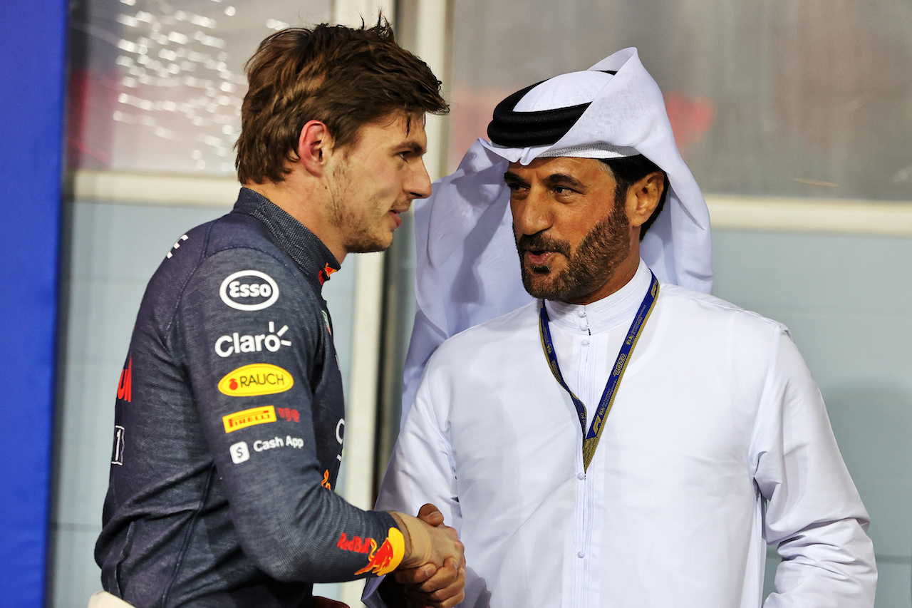 GP BAHRAIN, (L to R): Max Verstappen (NLD) Red Bull Racing in qualifying parc ferme with Mohammed Bin Sulayem (UAE) FIA President.
19.03.2022. Formula 1 World Championship, Rd 1, Bahrain Grand Prix, Sakhir, Bahrain, Qualifiche Day.
- www.xpbimages.com, EMail: requests@xpbimages.com © Copyright: Moy / XPB Images