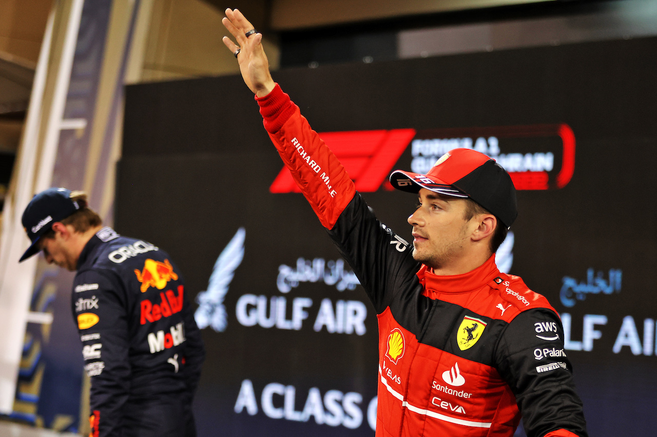 GP BAHRAIN, Charles Leclerc (MON) Ferrari celebrates his pole position in qualifying parc ferme.
19.03.2022. Formula 1 World Championship, Rd 1, Bahrain Grand Prix, Sakhir, Bahrain, Qualifiche Day.
- www.xpbimages.com, EMail: requests@xpbimages.com © Copyright: Moy / XPB Images