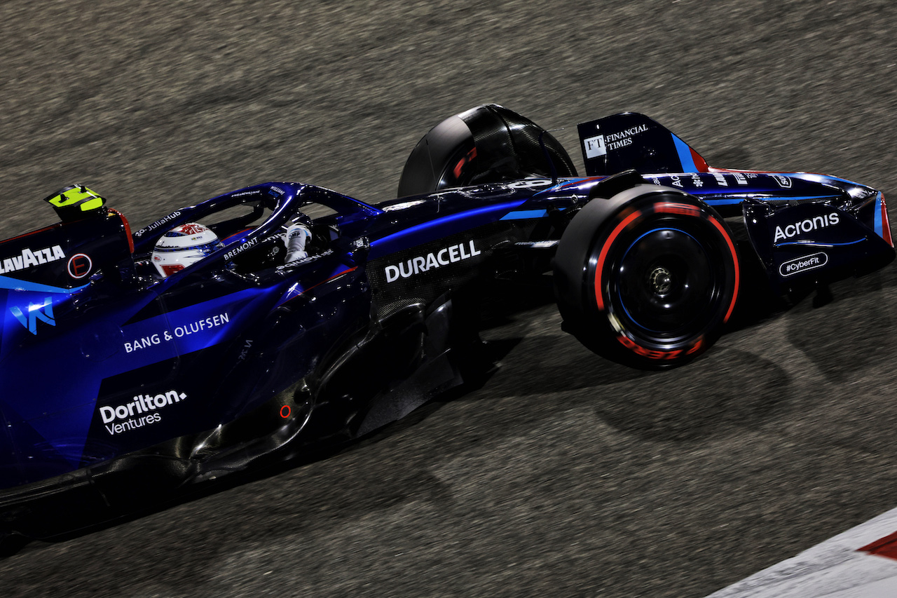 GP BAHRAIN, Nicholas Latifi (CDN) Williams Racing FW44.
19.03.2022. Formula 1 World Championship, Rd 1, Bahrain Grand Prix, Sakhir, Bahrain, Qualifiche Day.
- www.xpbimages.com, EMail: requests@xpbimages.com © Copyright: Bearne / XPB Images