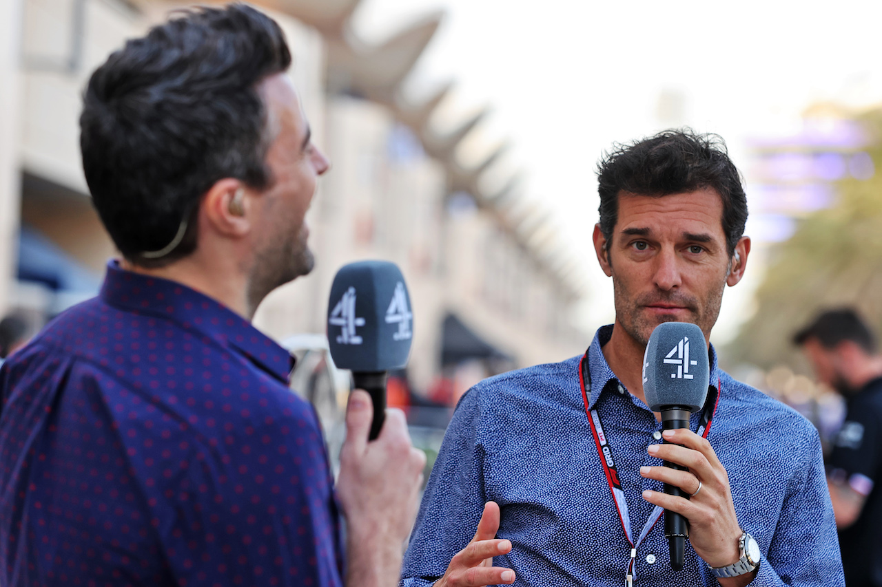 GP BAHRAIN, Mark Webber (AUS) Channel 4 Presenter with Steve Jones (GBR) Channel 4 F1 Presenter.
19.03.2022. Formula 1 World Championship, Rd 1, Bahrain Grand Prix, Sakhir, Bahrain, Qualifiche Day.
- www.xpbimages.com, EMail: requests@xpbimages.com © Copyright: Moy / XPB Images