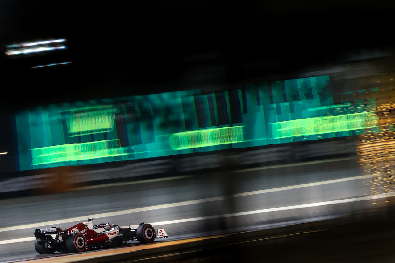 GP BAHRAIN, Valtteri Bottas (FIN), Alfa Romeo Racing 
19.03.2022. Formula 1 World Championship, Rd 1, Bahrain Grand Prix, Sakhir, Bahrain, Qualifiche Day.
- www.xpbimages.com, EMail: requests@xpbimages.com © Copyright: Charniaux / XPB Images