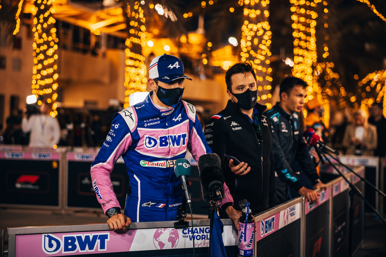 GP BAHRAIN, Esteban Ocon (FRA) Alpine F1 Team.
19.03.2022. Formula 1 World Championship, Rd 1, Bahrain Grand Prix, Sakhir, Bahrain, Qualifiche Day.
- www.xpbimages.com, EMail: requests@xpbimages.com © Copyright: Bearne / XPB Images