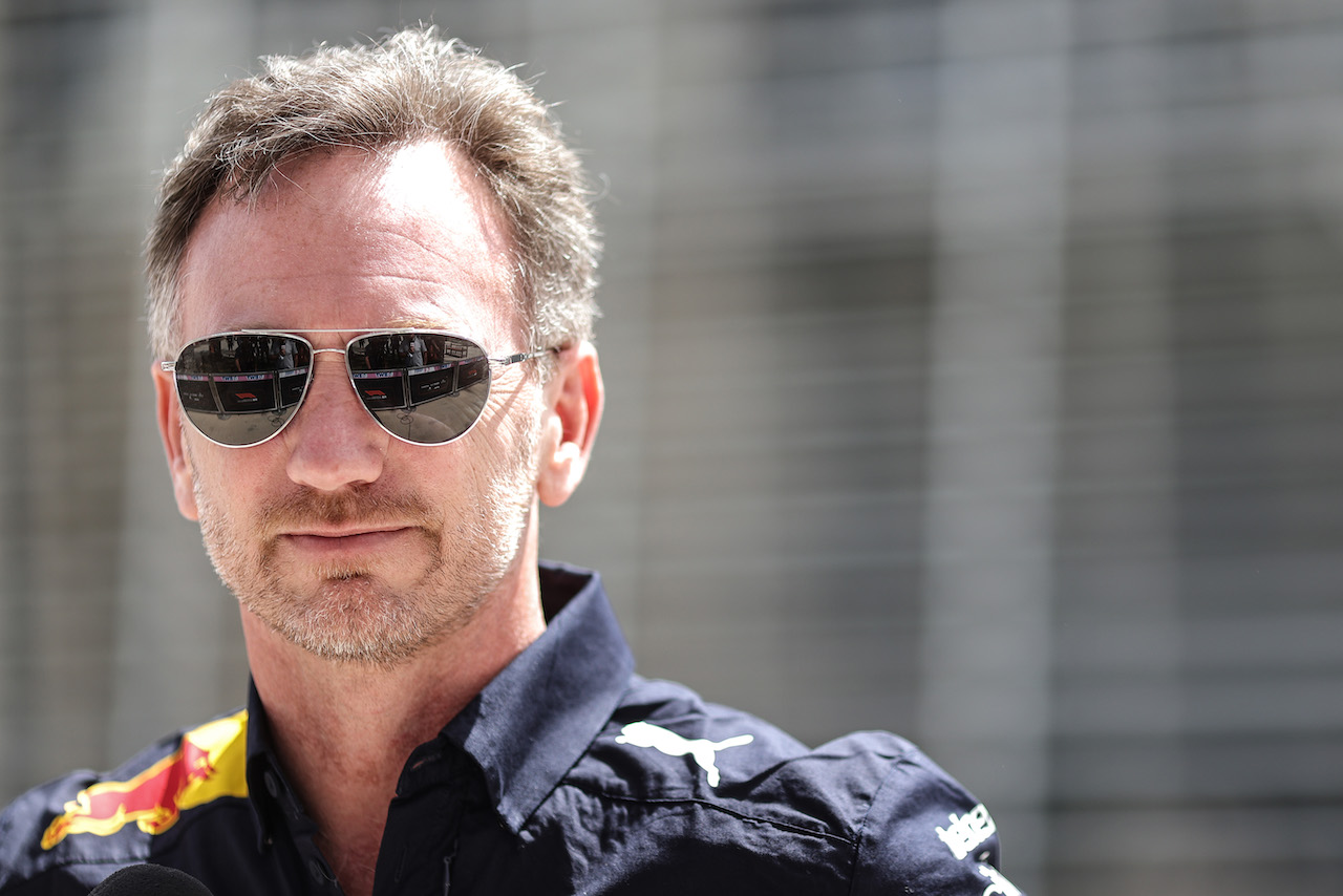 GP BAHRAIN, Christian Horner (GBR), Red Bull Racing Team Principal  
19.03.2022. Formula 1 World Championship, Rd 1, Bahrain Grand Prix, Sakhir, Bahrain, Qualifiche Day.
- www.xpbimages.com, EMail: requests@xpbimages.com ¬© Copyright: Charniaux / XPB Images