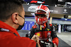 GP BAHRAIN, Charles Leclerc (MON) Ferrari celebrates his pole position in qualifying parc ferme.
19.03.2022. Formula 1 World Championship, Rd 1, Bahrain Grand Prix, Sakhir, Bahrain, Qualifiche Day.
- www.xpbimages.com, EMail: requests@xpbimages.com © Copyright: Moy / XPB Images