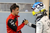 GP BAHRAIN, (L to R): Charles Leclerc (MON) Ferrari celebrates his pole position in qualifying parc ferme with Pierre Gasly (FRA) AlphaTauri..
19.03.2022. Formula 1 World Championship, Rd 1, Bahrain Grand Prix, Sakhir, Bahrain, Qualifiche Day.
- www.xpbimages.com, EMail: requests@xpbimages.com © Copyright: Moy / XPB Images