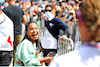 GP BAHRAIN, Lewis Hamilton (GBR) Mercedes AMG F1 with fans.
19.03.2022. Formula 1 World Championship, Rd 1, Bahrain Grand Prix, Sakhir, Bahrain, Qualifiche Day.
 - www.xpbimages.com, EMail: requests@xpbimages.com © Copyright: Coates / XPB Images