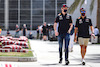 GP BAHRAIN, Max Verstappen (NLD), Red Bull Racing e Sergio Perez (MEX), Red Bull Racing 
19.03.2022. Formula 1 World Championship, Rd 1, Bahrain Grand Prix, Sakhir, Bahrain, Qualifiche Day.
- www.xpbimages.com, EMail: requests@xpbimages.com ¬© Copyright: Charniaux / XPB Images