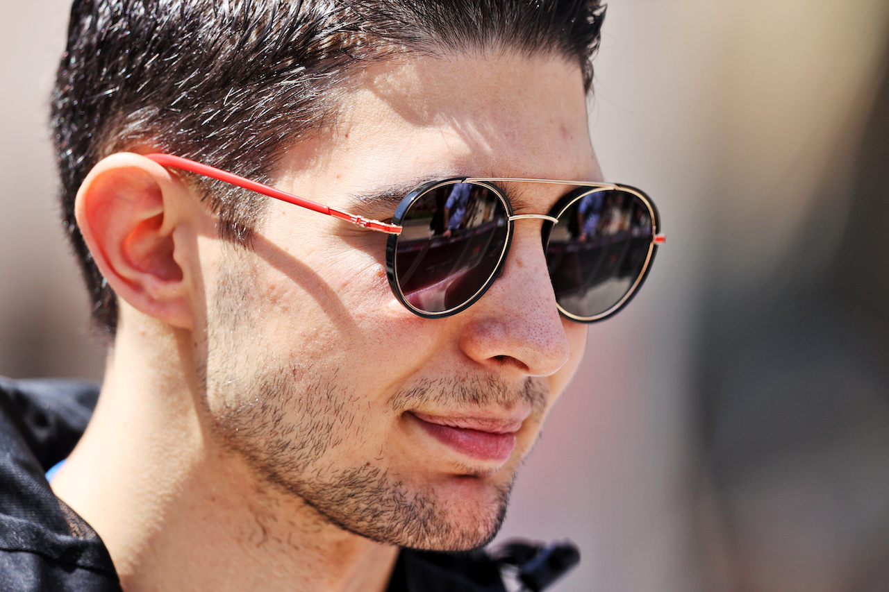 GP BAHRAIN, Esteban Ocon (FRA) Alpine F1 Team.
18.03.2022. Formula 1 World Championship, Rd 1, Bahrain Grand Prix, Sakhir, Bahrain, Practice Day
- www.xpbimages.com, EMail: requests@xpbimages.com © Copyright: Moy / XPB Images