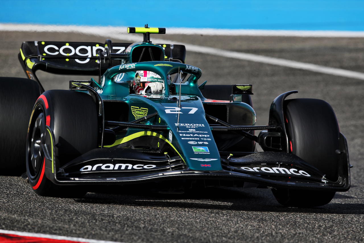 GP BAHRAIN, Nico Hulkenberg (GER) Aston Martin F1 Team Reserve Driver AMR22.
18.03.2022. Formula 1 World Championship, Rd 1, Bahrain Grand Prix, Sakhir, Bahrain, Practice Day
 - www.xpbimages.com, EMail: requests@xpbimages.com © Copyright: Coates / XPB Images