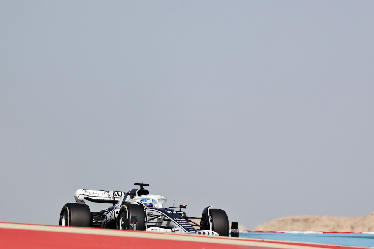 GP BAHRAIN, Pierre Gasly (FRA) AlphaTauri AT03.
18.03.2022. Formula 1 World Championship, Rd 1, Bahrain Grand Prix, Sakhir, Bahrain, Practice Day
- www.xpbimages.com, EMail: requests@xpbimages.com © Copyright: Bearne / XPB Images