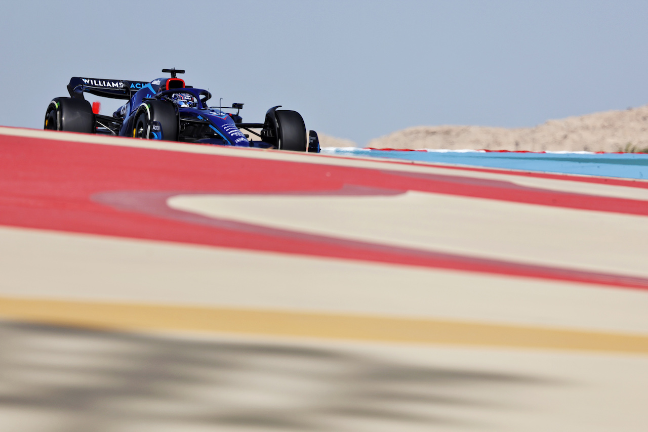 GP BAHRAIN, Alexander Albon (THA) Williams Racing FW44.
18.03.2022. Formula 1 World Championship, Rd 1, Bahrain Grand Prix, Sakhir, Bahrain, Practice Day
- www.xpbimages.com, EMail: requests@xpbimages.com © Copyright: Bearne / XPB Images