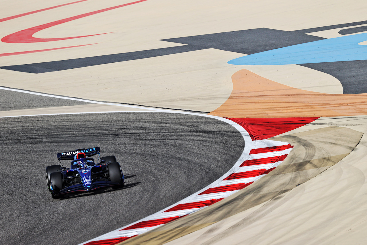 GP BAHRAIN, Alexander Albon (THA) Williams Racing FW44.
18.03.2022. Formula 1 World Championship, Rd 1, Bahrain Grand Prix, Sakhir, Bahrain, Practice Day
- www.xpbimages.com, EMail: requests@xpbimages.com © Copyright: Moy / XPB Images