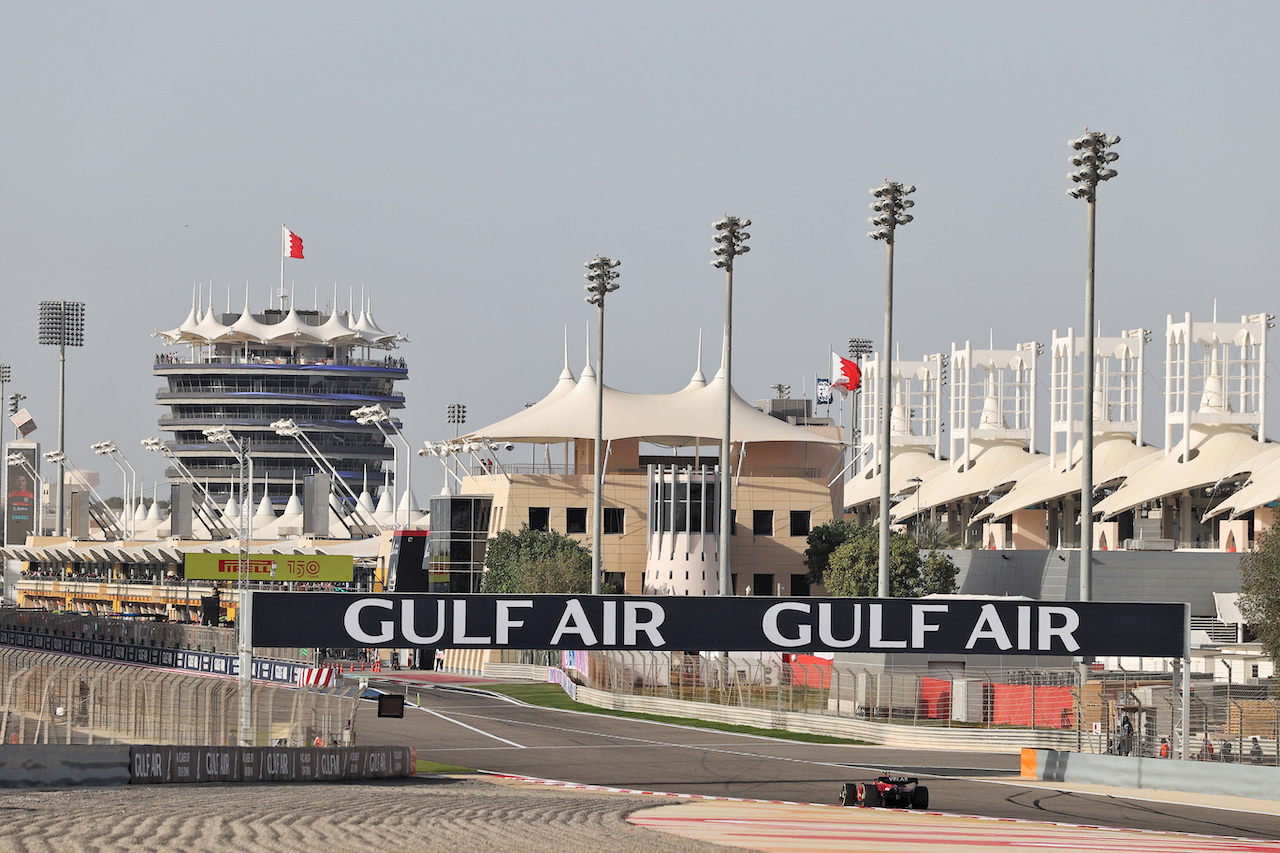 GP BAHRAIN, Carlos Sainz Jr (ESP) Ferrari F1-75.
18.03.2022. Formula 1 World Championship, Rd 1, Bahrain Grand Prix, Sakhir, Bahrain, Practice Day
- www.xpbimages.com, EMail: requests@xpbimages.com © Copyright: Moy / XPB Images