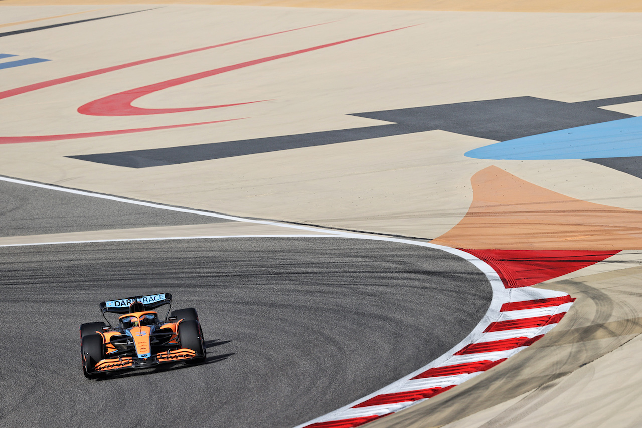 GP BAHRAIN, Daniel Ricciardo (AUS) McLaren MCL36.
18.03.2022. Formula 1 World Championship, Rd 1, Bahrain Grand Prix, Sakhir, Bahrain, Practice Day
- www.xpbimages.com, EMail: requests@xpbimages.com © Copyright: Moy / XPB Images