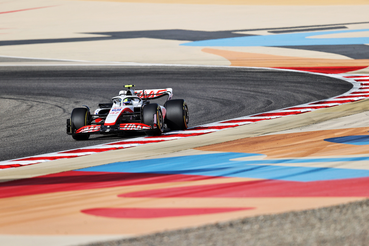 GP BAHRAIN, Mick Schumacher (GER) Haas VF-22.
18.03.2022. Formula 1 World Championship, Rd 1, Bahrain Grand Prix, Sakhir, Bahrain, Practice Day
- www.xpbimages.com, EMail: requests@xpbimages.com © Copyright: Moy / XPB Images