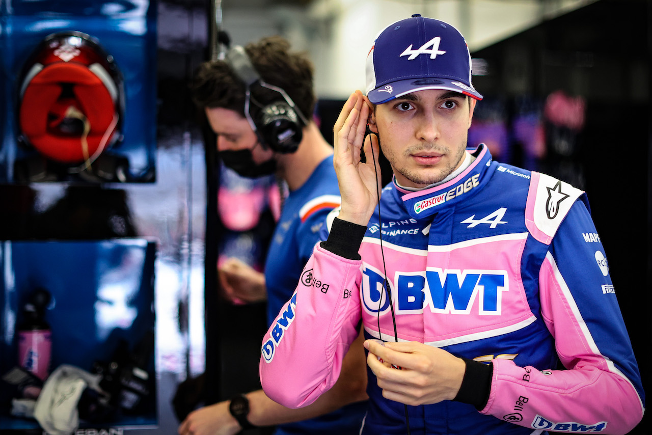 GP BAHRAIN, Esteban Ocon (FRA), Alpine F1 Team 
18.03.2022. Formula 1 World Championship, Rd 1, Bahrain Grand Prix, Sakhir, Bahrain, Practice Day
- www.xpbimages.com, EMail: requests@xpbimages.com ¬© Copyright: Charniaux / XPB Images